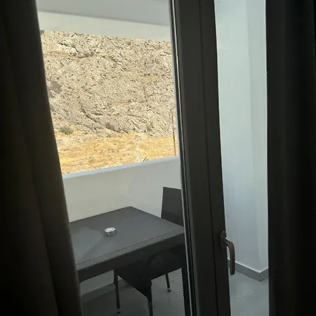 Angelo Estate Santorini * Περίσσα